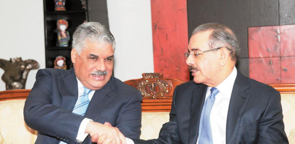 Encuentro. El presidente Danilo Medina y Miguel Vargas, presidente del PRD y de la IS para América Latina y vicepresidente a nivel mundial, firmarían pacto de alianza.