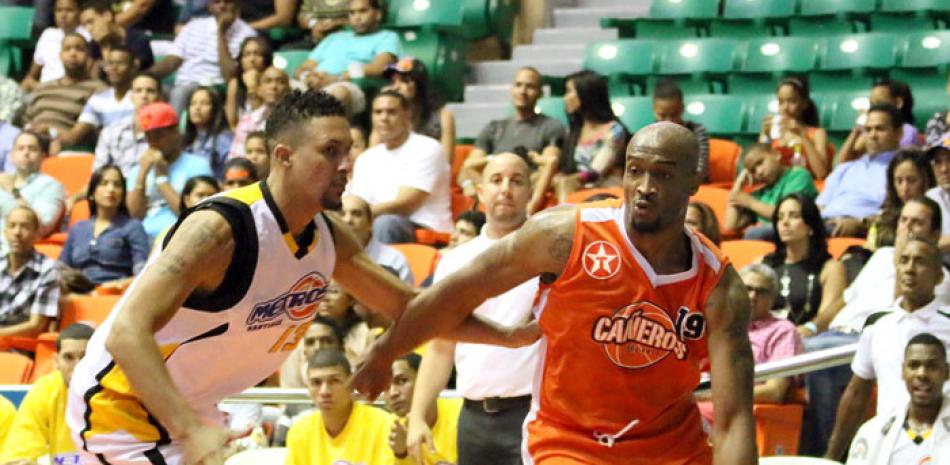 Los Metros de Santiago y los Cañeros del Este se perfilan como los equipos que se enfrentarán en la serie final de la LNB.