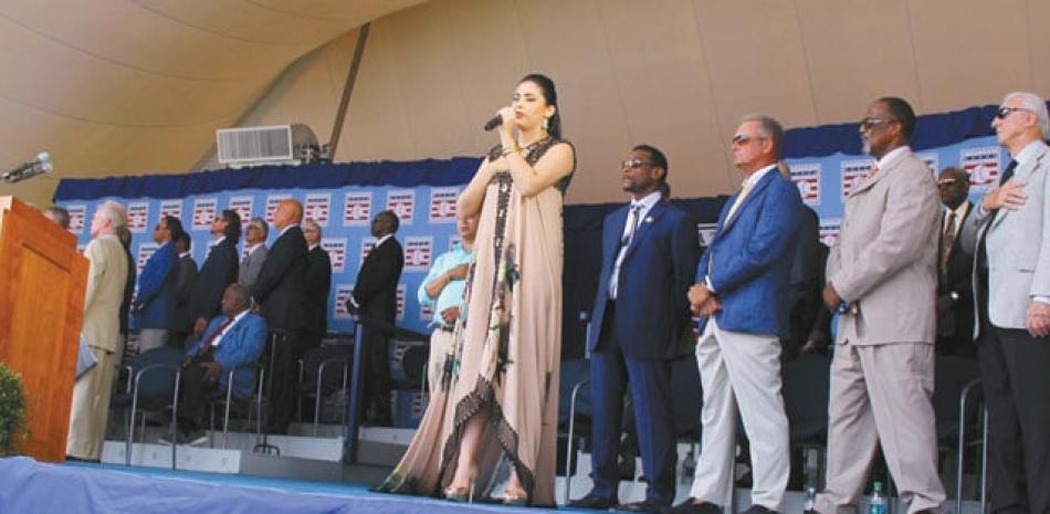 Janette Márquez también interpretará mañana miércoles el Himno Nacional dominicano en un acto en honor a peloteros criollos en el Estadio de Boston.