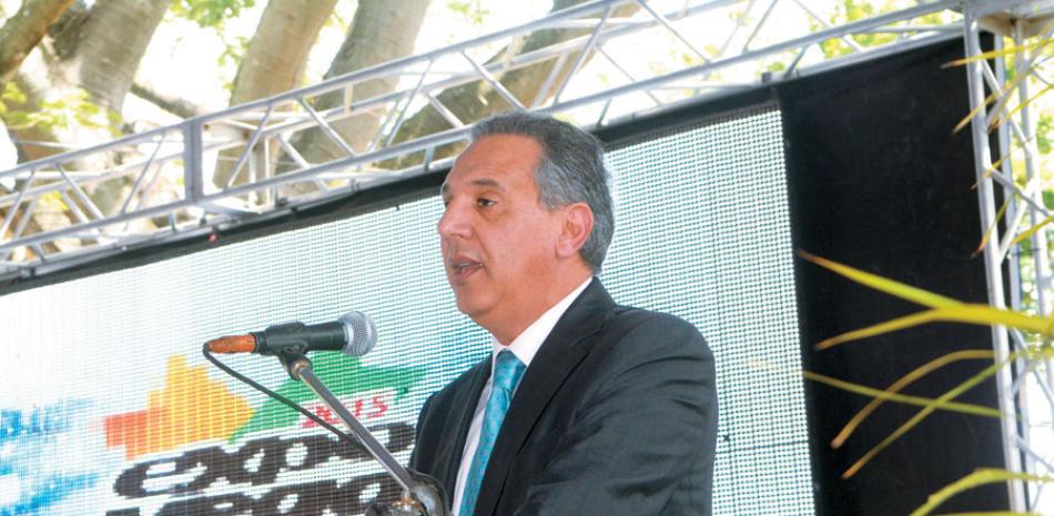 Acto. El ministro José Ramón Peralta, a quien le fue dedicada la feria, hizo un esbozo de los programas que ejecuta el Gobierno.
