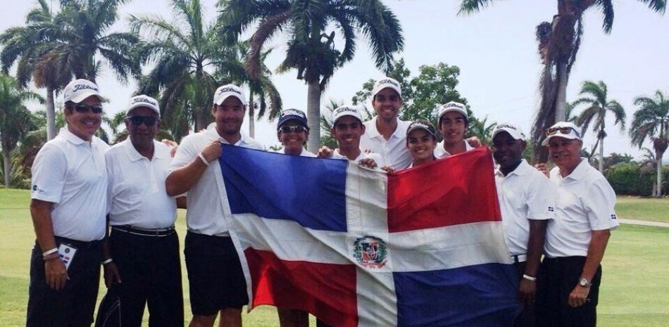 Delegación dominicana que tomó parte en los Campeonatos Amateur de Golf del Caribe celebrados en Jamaica.