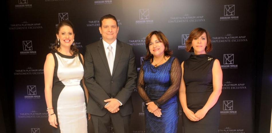 Rosangel Ravelo, Amaury Abreu, Nuris Marte y Mildred Minaya.