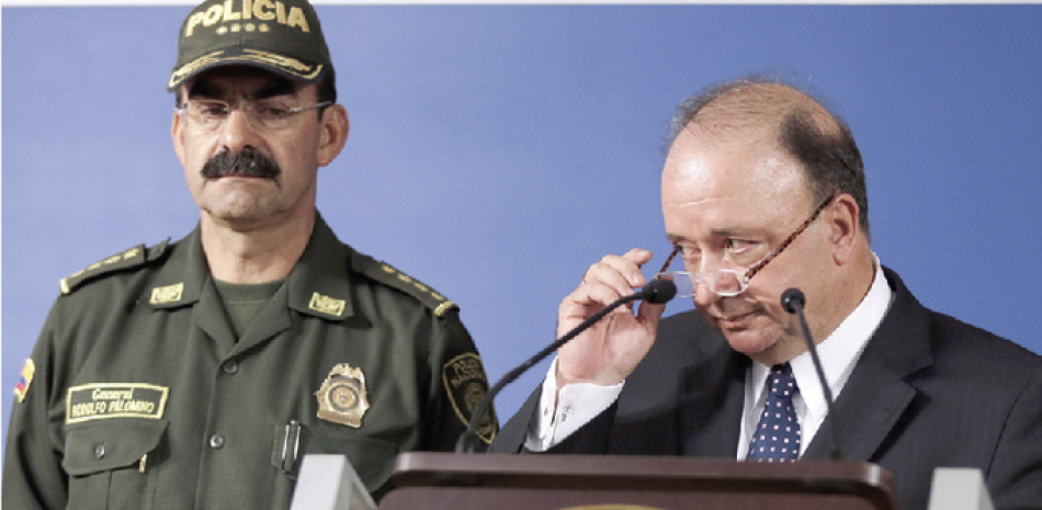 Informe. El ministro de Defensa, Luis Carlos Villegas, ofrece una rueda de prensa ayer, en la sede del ministerio de Defensa.