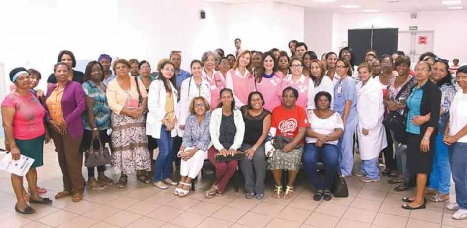 Prevención. Durante la jornada se realizaron estudios y charlas sobre las enfermedades cardiacas. Participaron mujeres mayores de 50 años.