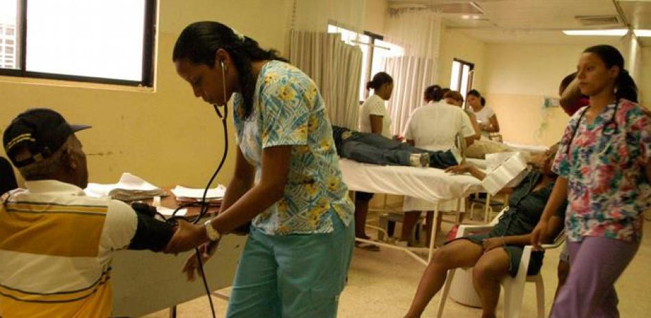 Médicos denunciaron que la mayoría de los hospitales del país no cuentan con las condiciones mínimas debido al pírrico presupuesto que se destina al sector.
