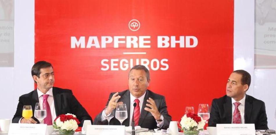 Presentación. El presidente ejecutivo Mapfre BHD Seguros, Luis Gutiérrez, presentó de resultados de la empresa hasta junio 2015.