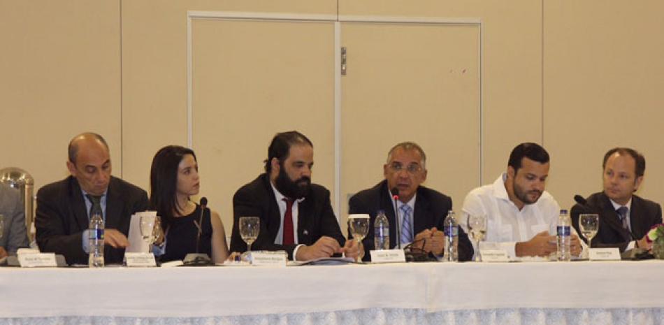 Reunión. Empresarios dominicanos integrantes del Consejo Económico Binacional Quisqueya (CEBQ).