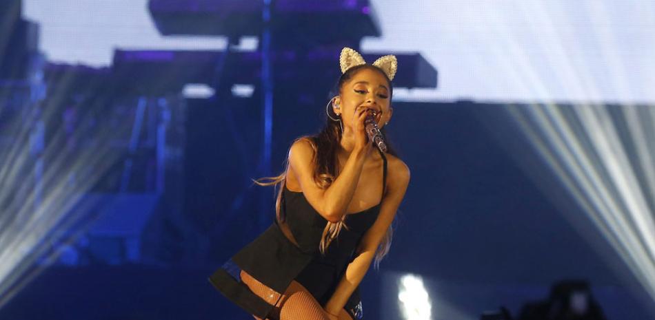 La cantante estadounidense Ariana Grande durante un concierto de su gira “the Honeymoon Tour” en Yakarta.