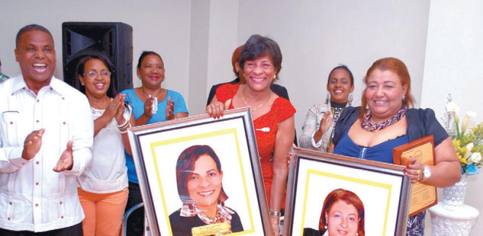 Ardua labor. Sol Amantina Delgado y Rosa Lourdes López fueron reconocidas como ejemplos a seguir por su desempeño en la entidad.