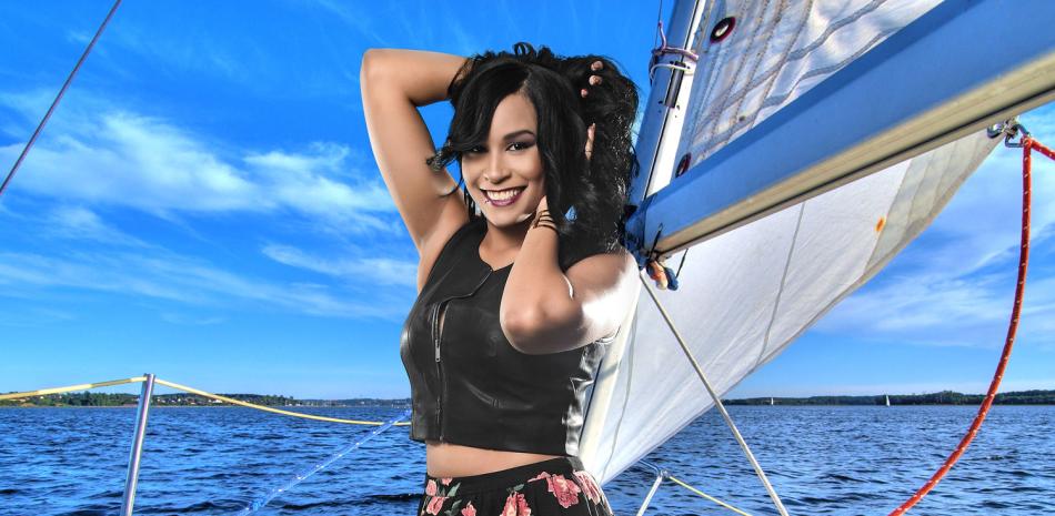 La cantante dominicana tiene sus redes sociales como @Kiarafranco12 en Instagram, Facebook y Twitter.