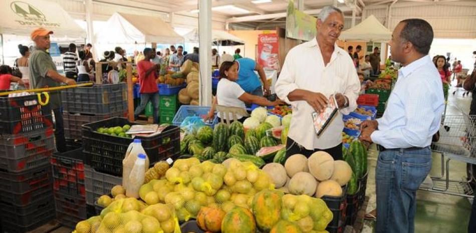 Modernidad. Merca Santo Domingo se caracteriza por su seguridad, limpieza y frescura de los productos, pues allí los productores agropecuarios venden sus rubros tal como los traen desde el campo.