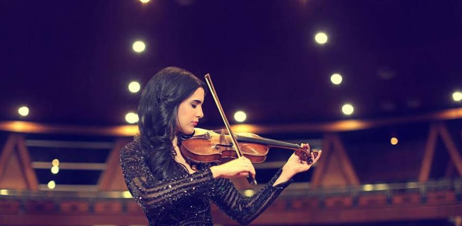 Violinista. Aisha también presentó en el país su gira "Fantasie".