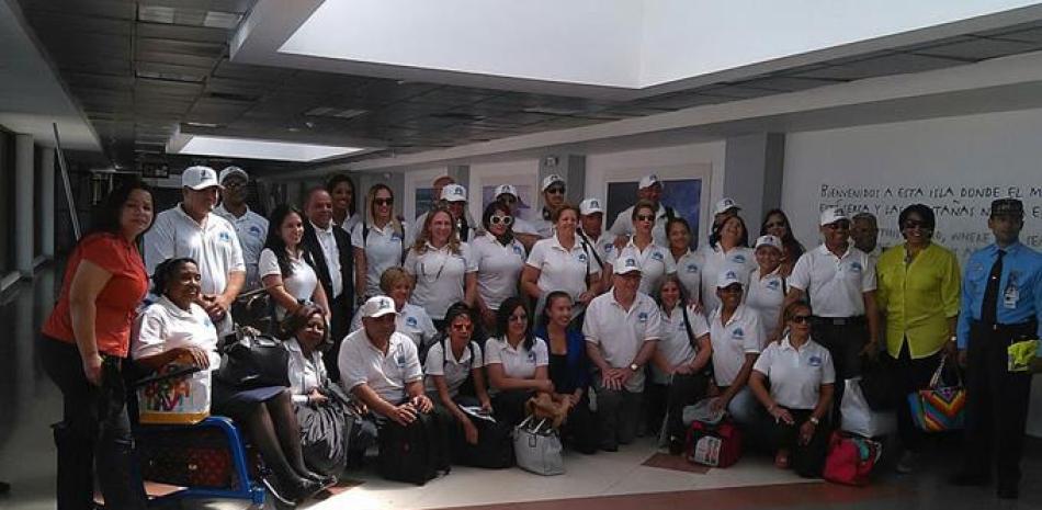 Llegada. La delegación de médicos de Estados Unidos al llegar por el AILA para ofrecer servicios a familias pobres.