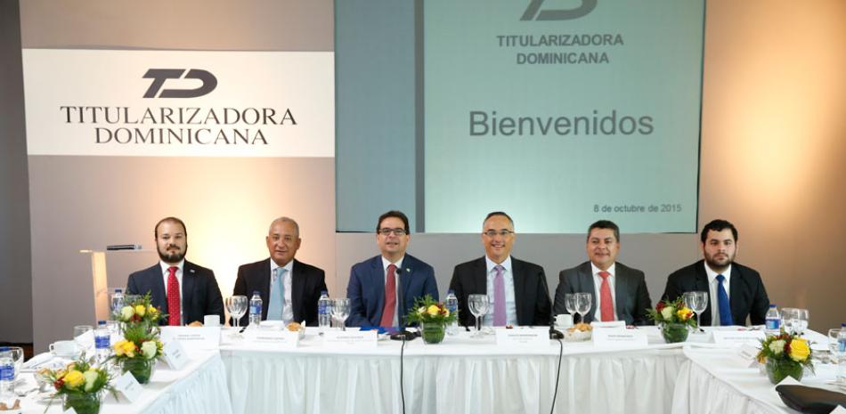De izquierda a derecha. Faraday Cepeda, Fernando Castro, Carlos Marranzini, Gustavo Zuluaga, Silvio Benavides y Héctor Rizek.