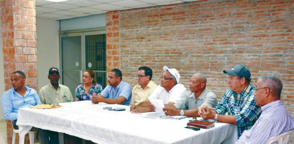 Critica. Los dirigentes de la provincia Peravia externan sus críticas al manejo de la crisis que se vive por motivo de la sequía.