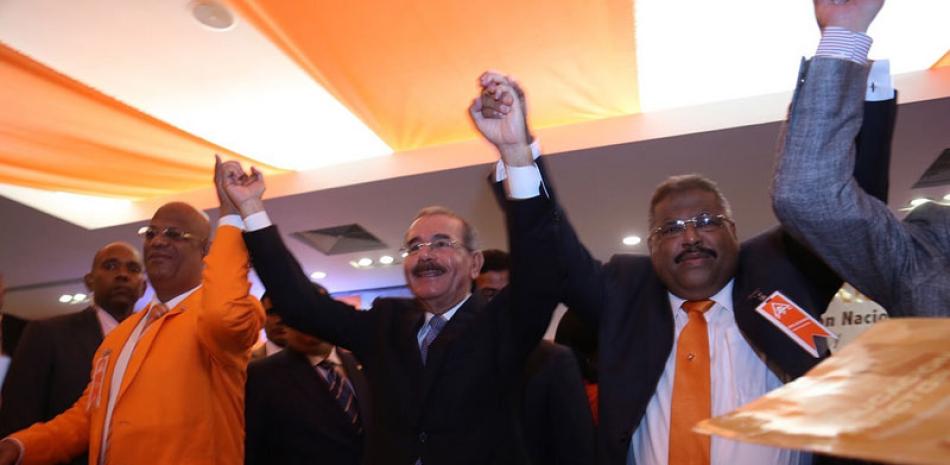 El presidente Danilo Medina fue proclamado candidato presidencial del Partido Popular Cristiano, del Bloque Progresista, donde exhortó a la militancia de las organizaciones que lo respaldan salir a las calles a buscar votos.
