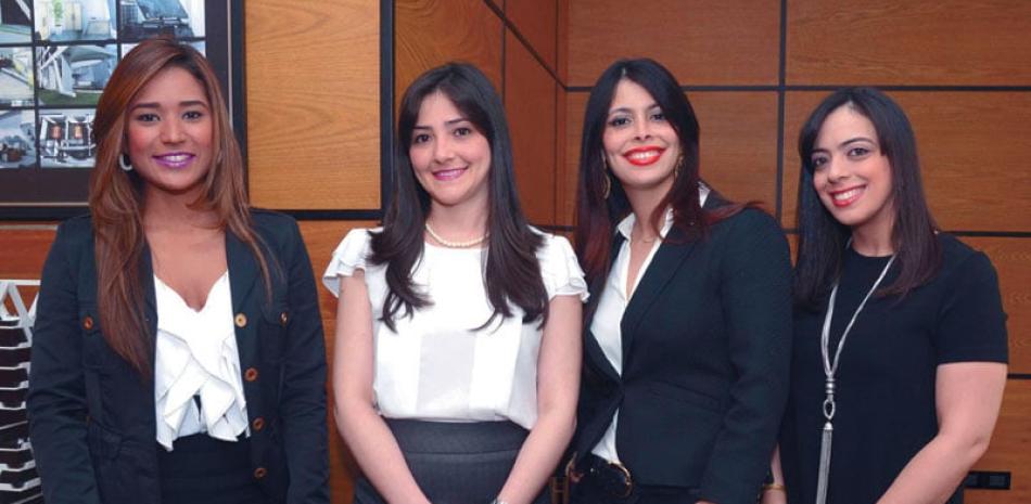 Vian Marie Santana, Nathalie González, Laura Echavarría y Lucille Salcedo.