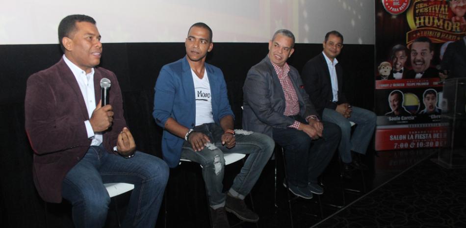 Encuentro. Omar Martí, Liondy Ozoria, Felipe Polanco y Kaki Martí cuando hablaban para la prensa en Silver Sun Gallery.