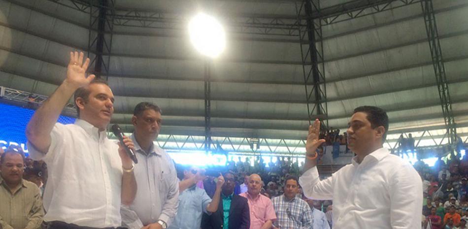 Campaña. Luis Abinader encabezó ayer los actos de proclamación de candidatos en La Vega y San Francisco de Macorís.