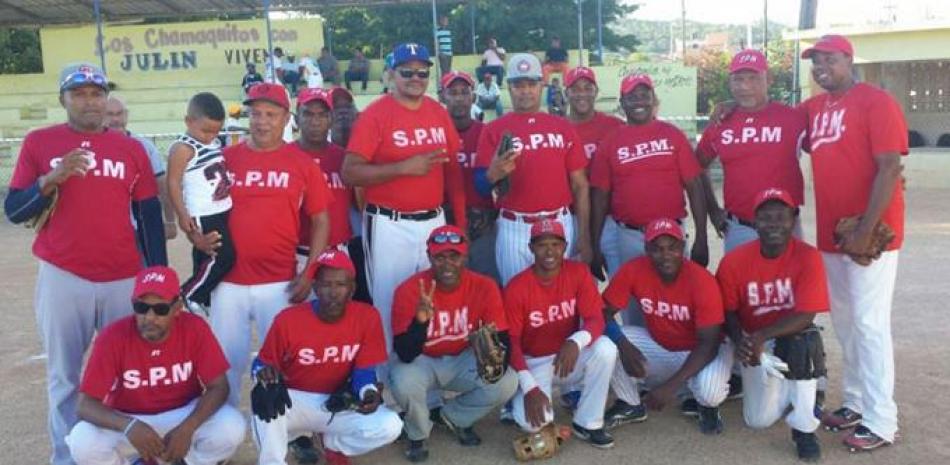 El equipo de San Pedro de Macorís, que avanzó al torneo nacional máster de softbol.