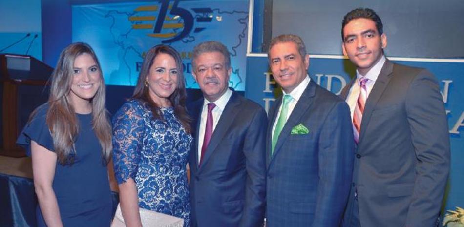 Lynda Rodríguez, María Paulino, Leonel Fernández Reina, Luis Vargas y Luis Vargas hijo.