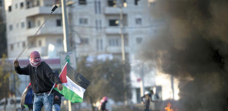 Choques. Un palestino participa en una manifestación contra Israel.