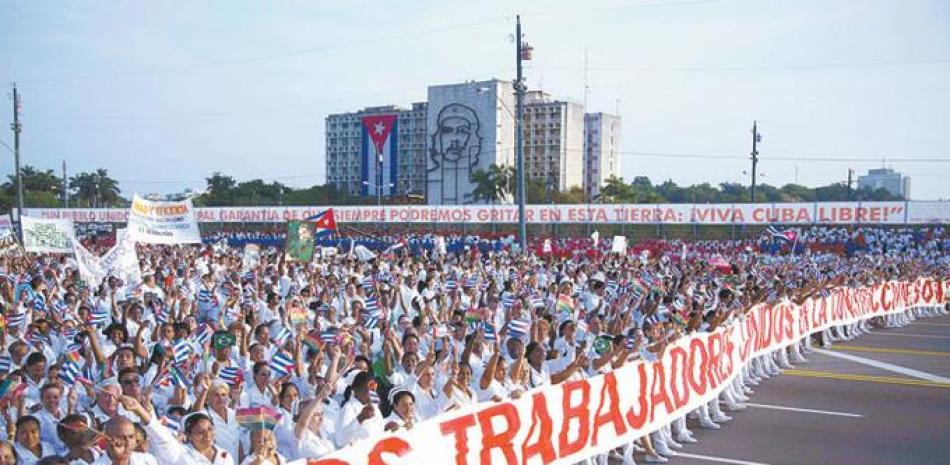 Médicos. Marcha de médicos cubanos del pasado 1ro. de Mayo.