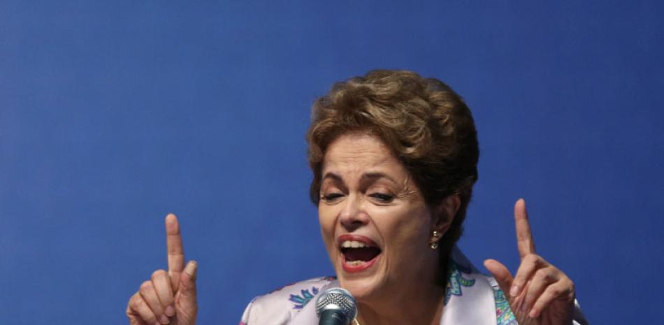 Crisis. La presidenta brasileña, Dilma Rousseff, en un acto público.