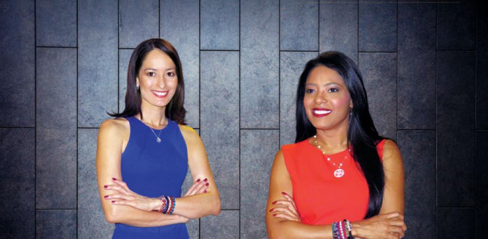 Mariel Acuña y Rosario Medina Gómez, las dos periodistas que ahora formaron su propia empresa.