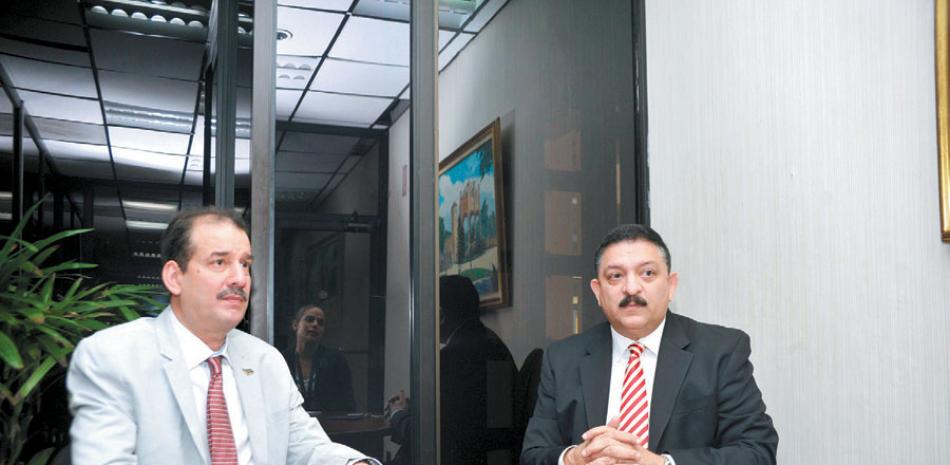 Entrevistados. Leonel Mejía y el general José A. Rodríguez.