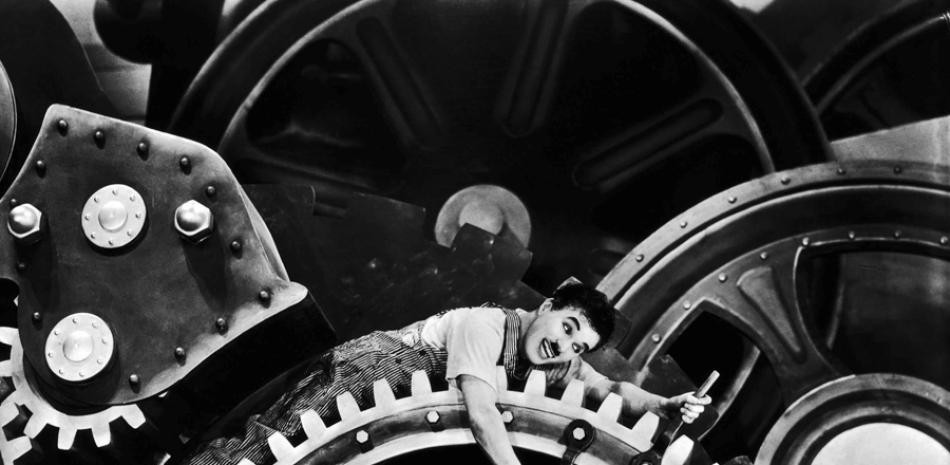 Resistencia. Cuando se estrenó “Tiempos Modernos”, el cine sonoro llevaba diez años de explotación comercial, y Chaplin se resistía aún a “recitar” diálogos.