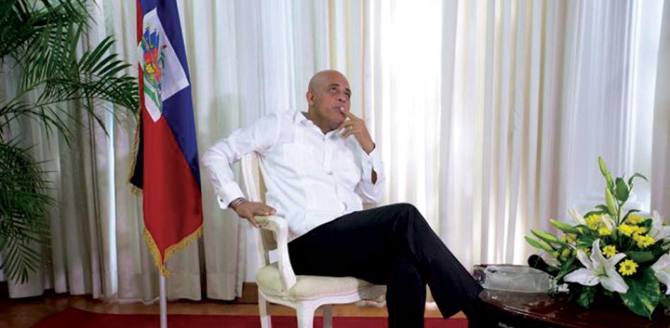 Sustituto. Si para el 7 de febrero próximo no ha sido elegido el sucesor de Martelly, quien concluye su gestión ese día, el Parlamento se reunirá para elegir un jefe de Estado por 90 días.
