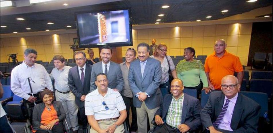Un convenio fue firmado ayer entre el presidente de la Junta Central Electoral de República Dominicana, Roberto
Rosario, y el presidente del Consejo Nacional Electoral de Ecuador, Juan Pablo Pozo.