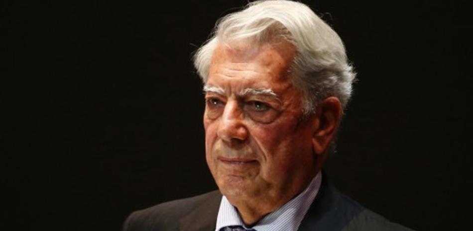 Premio. Pese a las críticas injustificadas al país de Vargas Llosa, el Ministerio de Cultura le galardonó.