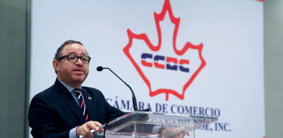 Disertación. Gurocuya Félix fue el orador del almuerzo-conferencia de la Cámara de Comercio Domínico-Canadiense y centró su presentación en los mitos y retos del Fideicomiso.