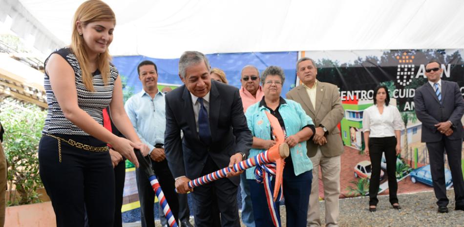 El alcalde Roberto Salcedo dejó iniciada la construcción del albergue de animales, que tendrá una extensión de 2,500 metros y dos niveles..