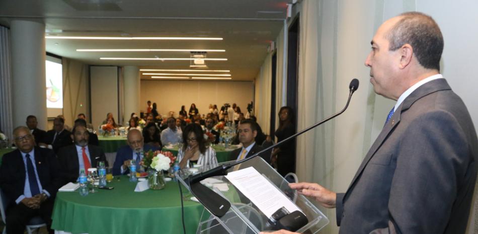 Sistema de salud. José Manuel Vargas, presidente ejecutivo de ADARS, durante la presentación de un informe.