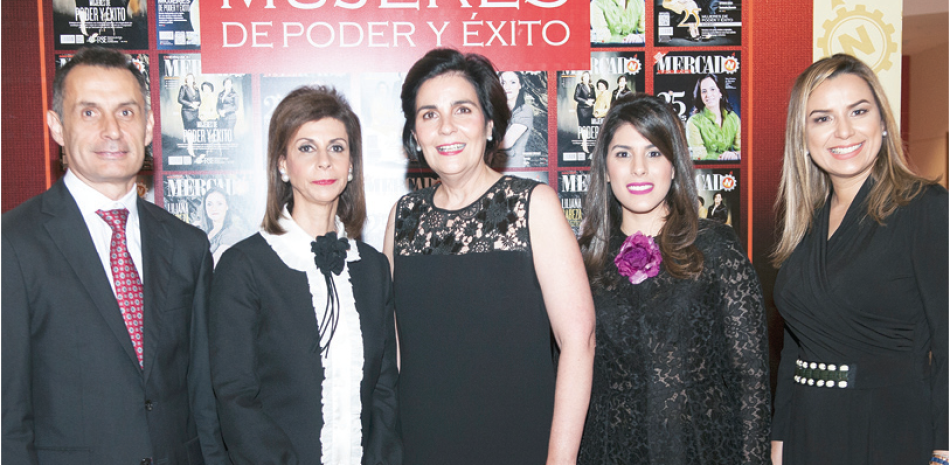 Alberto Labadía, Patricia De Moya, María Amalia León, Sarah de Moya y Carla Cedeño.