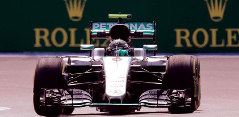 Nico Rosberg sacó un gran rendimiento a su monoplaza, y además se verá libre de la amenaza, al menos en las primeras vueltas, de los dos pilotos que le suceden en la clasificación.