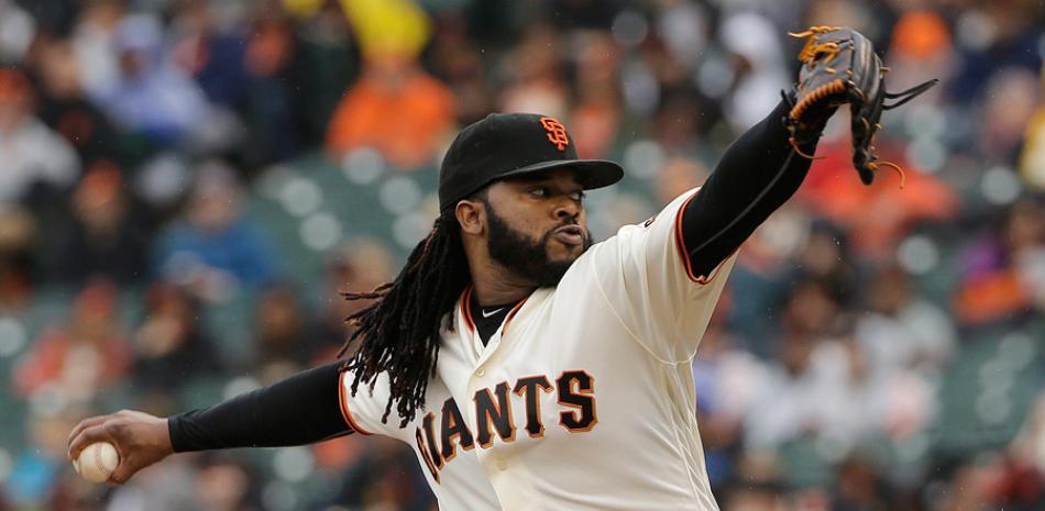 Johnny Cueto registró una brillante labor ayer con Los Gigantes tras lanzar 8.1 de entradas sin permitir carreras, pero salió sin decisión.