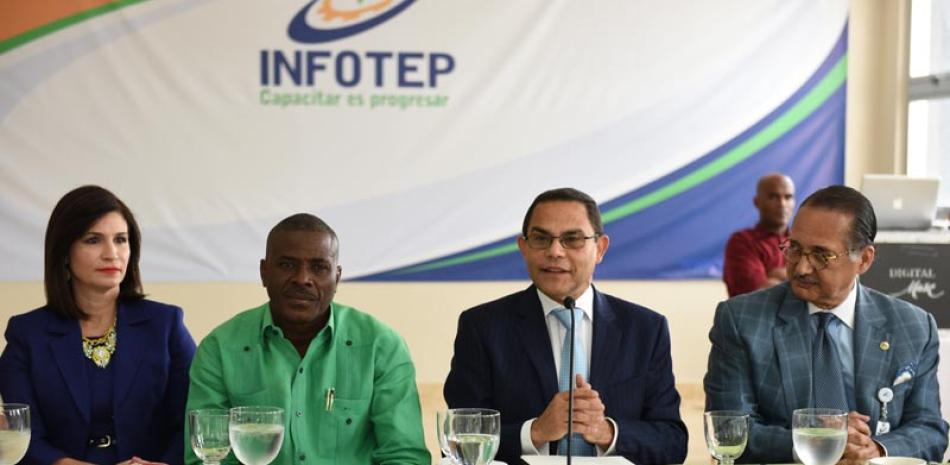 El titular del Infotep, Rafael Ovalles, realizó un encuentro con la prensa.