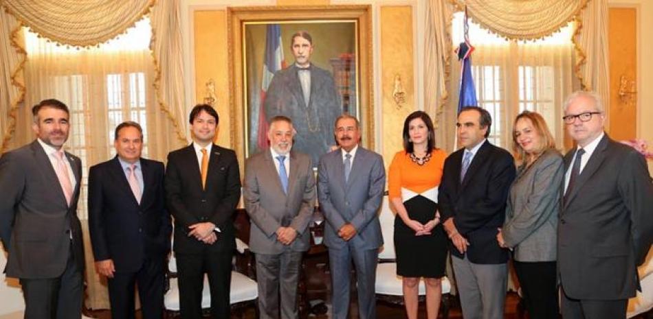 Visita. Los empresarios saludaron al presidente Danilo Medina por su triunfo en las elecciones del 15 de mayo pasado.