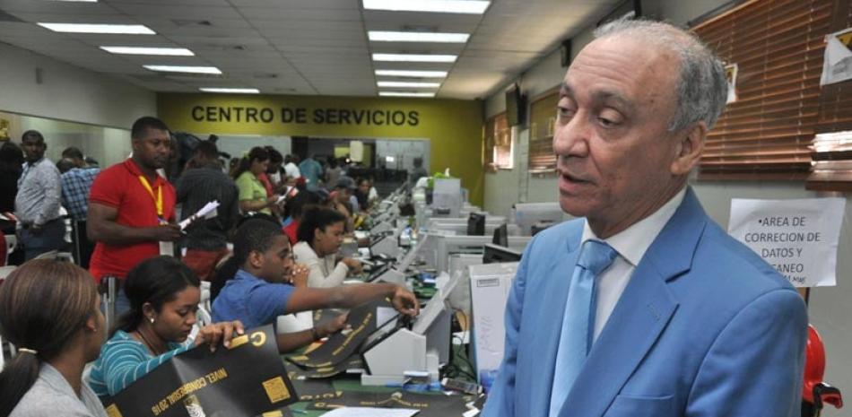 Funcionario. Santiago Sosa, presidente de la Junta Electoral del Distrito Nacional: “Lo que se ha verificado en el conteo es que no variará el resultado...”.