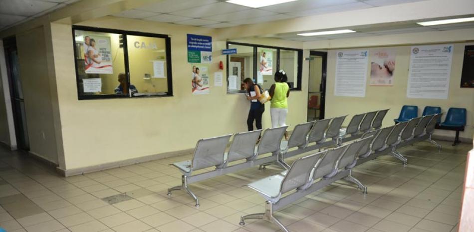Vista de las condiciones desoladas en que se encuentra el Hospital de La Mujer Dominicana.