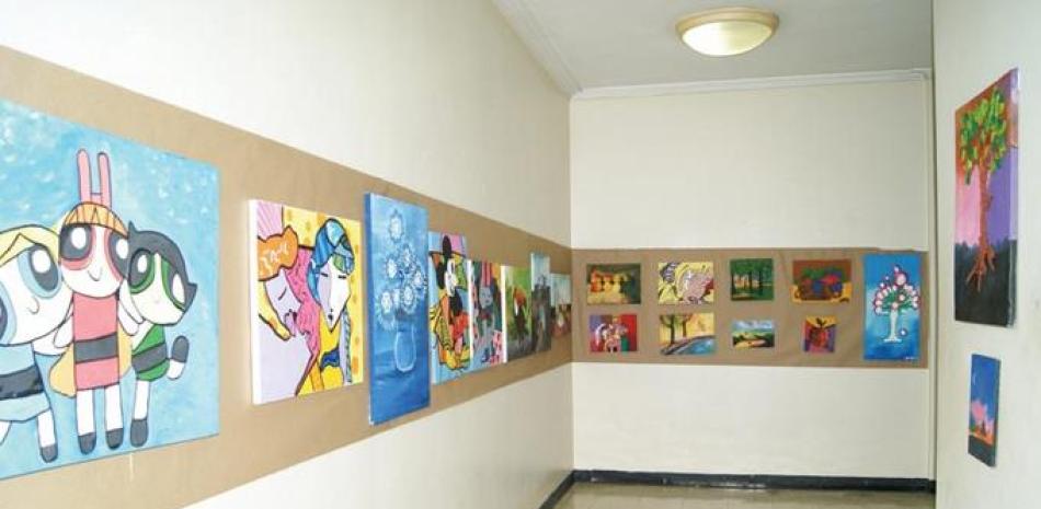 Finalidad. La actividad fue organizada por el Departamento Académico y los profesores de pintura del Centro de la Cultura de Santiago, con el objetivo de proyectar el avance del estudiantado de la entidad.