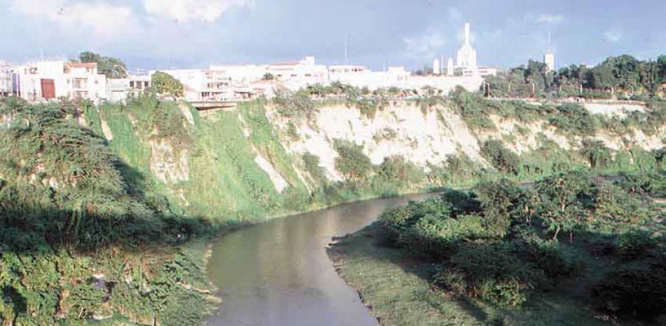 Ambiental. El río Yaque del Norte está muy contaminado.