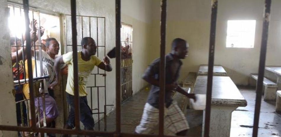 Mayor población. En el recinto La Victoria guarda prisión la mayor cantidad de haitianos por diferentes delitos cometidos. La cárcel de La Victoria es la más poblada del país.