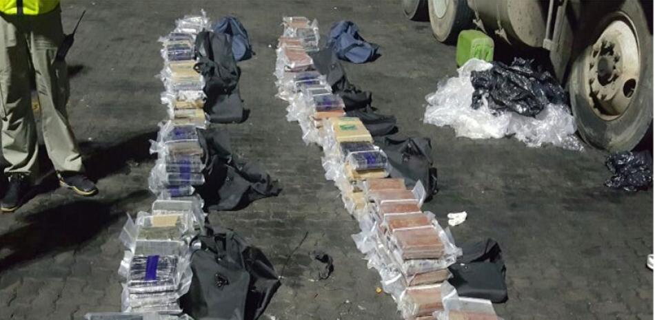 Evidencia. El grupo apresado intentó enviar a Europa, en junio, a través del Miltimodal Caucedo, 335.7 kilogramos de cocaína.