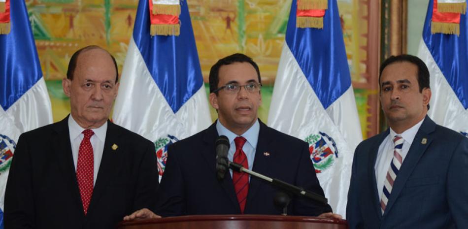 El canciller Andrés Navarro explicó la pertinencia de la Ley 630-16.
