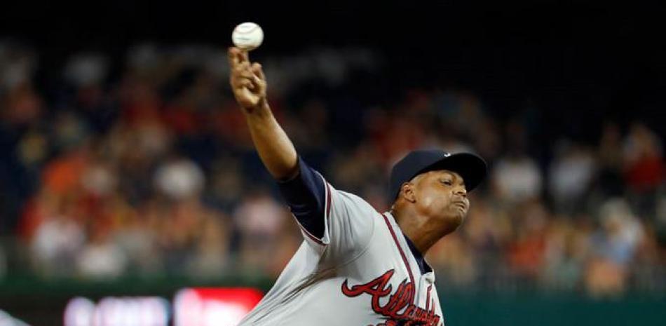 Mauricio Cabrera, de los Bravos de Atlanta, aparece durante su actuación de anoche frente a los Padres de San Diego.